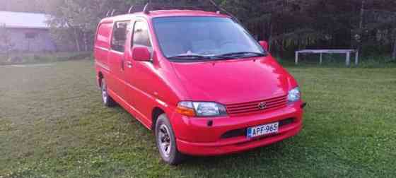 Toyota Hiace Ugleural'skiy