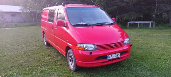 Toyota Hiace Ugleural'skiy - valokuva 3