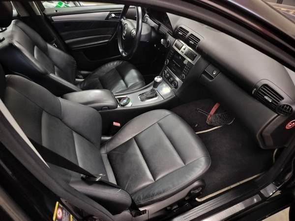 Mercedes-Benz C Muonio - valokuva 8