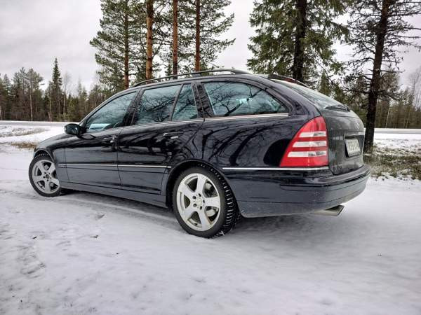 Mercedes-Benz C Muonio - valokuva 4