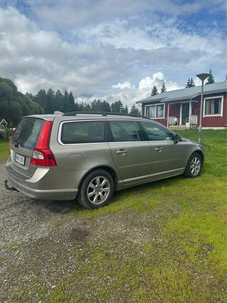 Volvo V70 Vihanti - valokuva 3