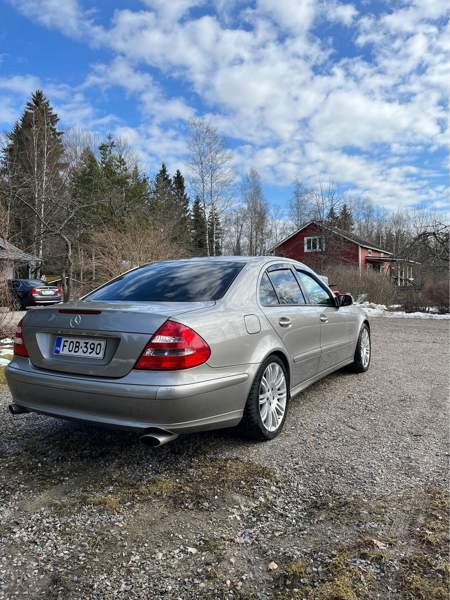 Mercedes-Benz E Lohja - valokuva 3
