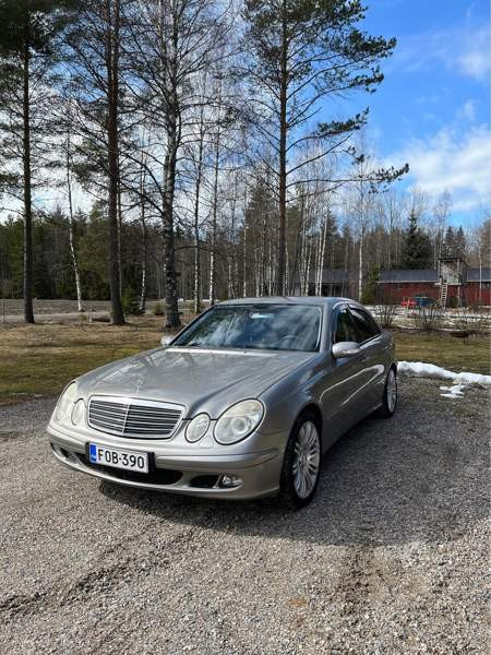 Mercedes-Benz E Lohja - valokuva 1