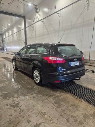 Ford Focus Ugleural'skiy - valokuva 2