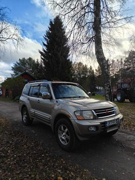Mitsubishi Pajero Liminka - valokuva 1