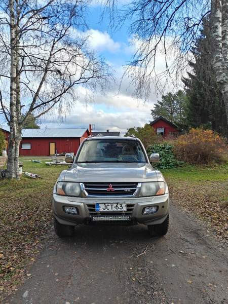 Mitsubishi Pajero Liminka - valokuva 3