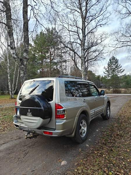 Mitsubishi Pajero Liminka - valokuva 5