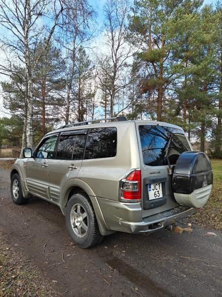 Mitsubishi Pajero Liminka - valokuva 6