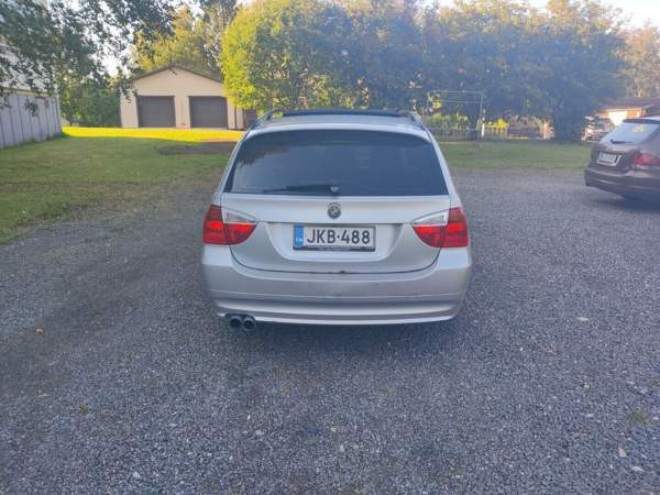 BMW 330 Kemin - valokuva 4