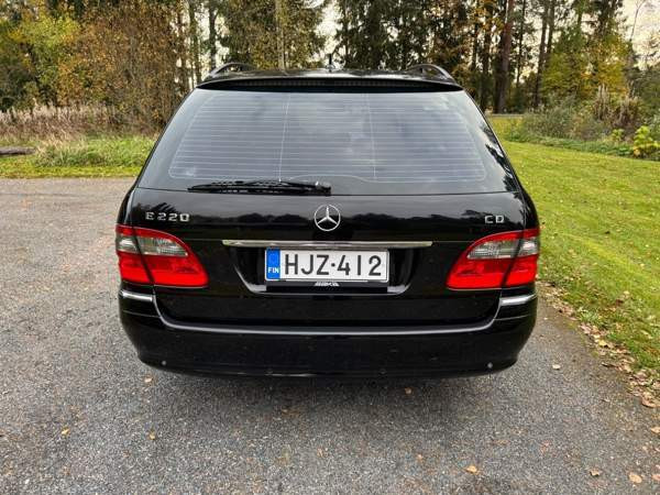 Mercedes-Benz 220 Tammela - valokuva 8