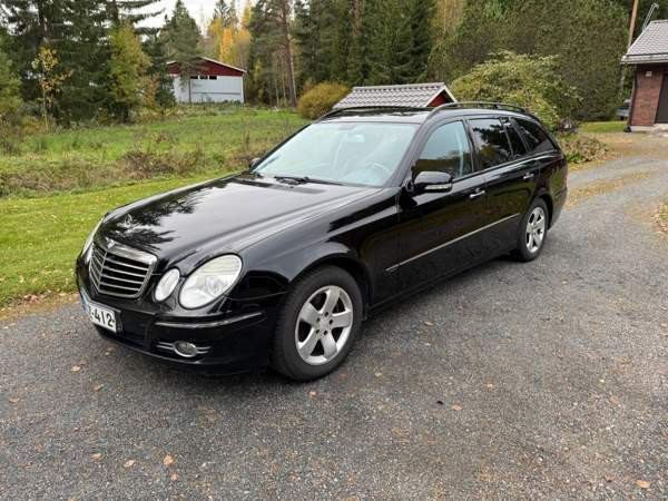 Mercedes-Benz 220 Tammela - valokuva 1