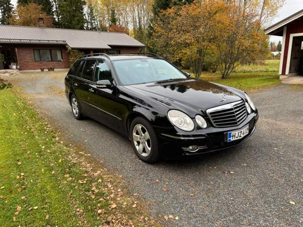 Mercedes-Benz 220 Tammela - valokuva 2