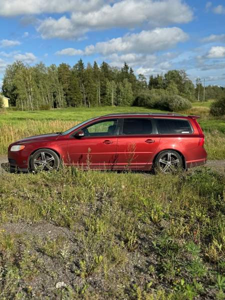 Volvo V70 Järvenpää - valokuva 2