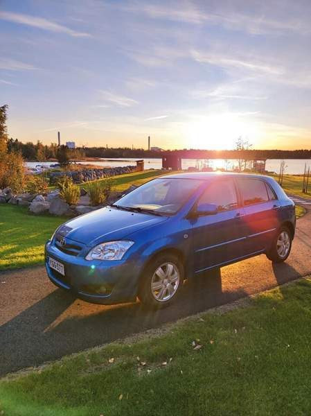 Toyota Corolla Luoto - valokuva 1