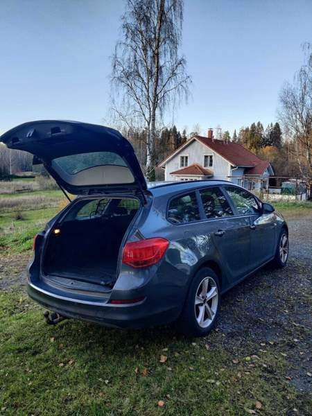 Opel Astra Espoo - valokuva 3