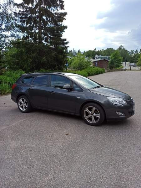Opel Astra Espoo - valokuva 1