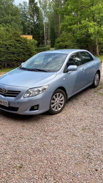 Toyota Corolla Ювяскюля - изображение 1