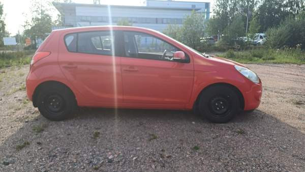 Hyundai i20 Vantaa - valokuva 5