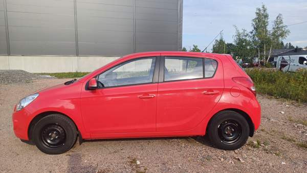 Hyundai i20 Vantaa - valokuva 2