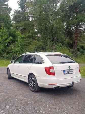 Skoda Superb Kitee