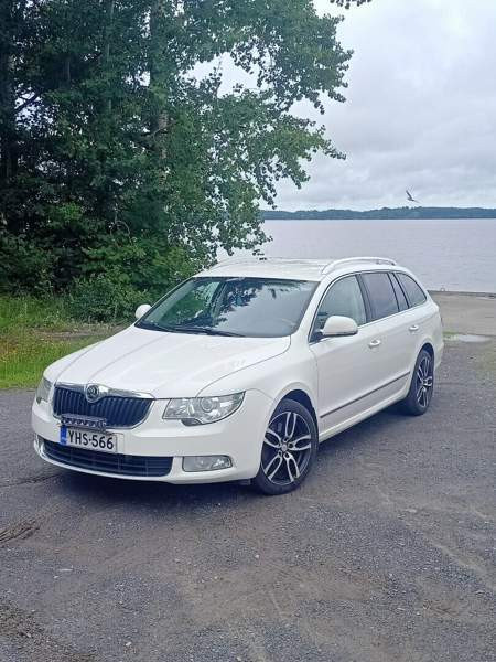 Skoda Superb Kitee - изображение 6