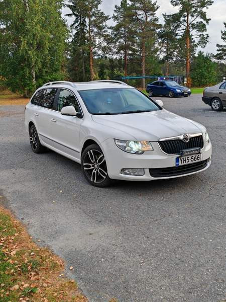 Skoda Superb Kitee - изображение 1