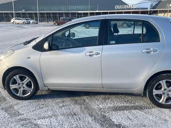 Toyota Yaris Oulu - valokuva 1