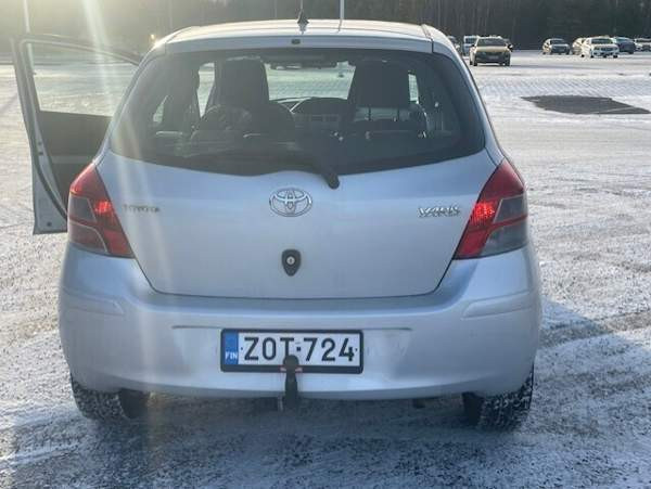 Toyota Yaris Oulu - valokuva 3