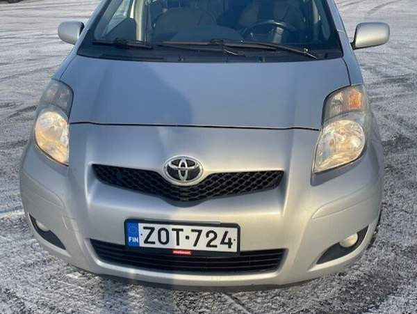 Toyota Yaris Oulu - valokuva 6