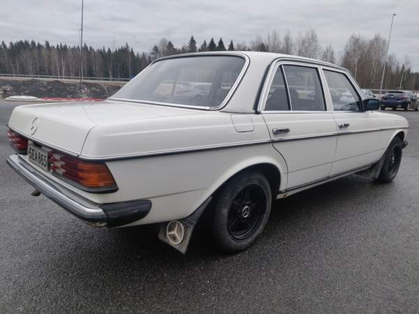 Mercedes-Benz 200 Mikkeli - valokuva 6
