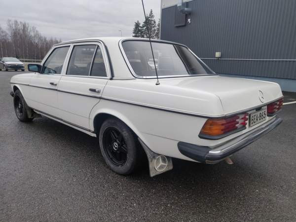 Mercedes-Benz 200 Mikkeli - valokuva 4