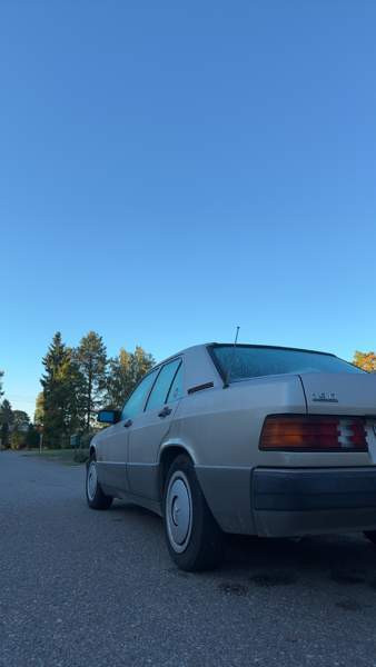 Mercedes-Benz 190 Lapinjärvi - valokuva 4