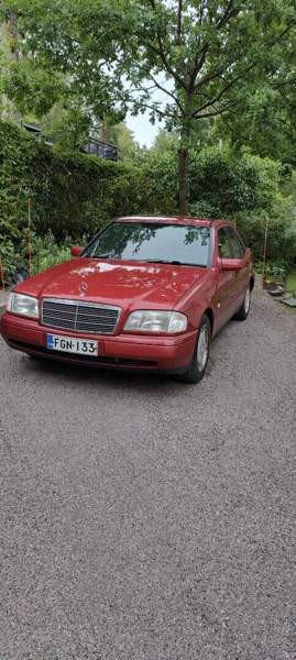 Mercedes-Benz 180 Oulu - valokuva 2