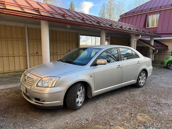 Toyota Avensis Jyväskylä - valokuva 3