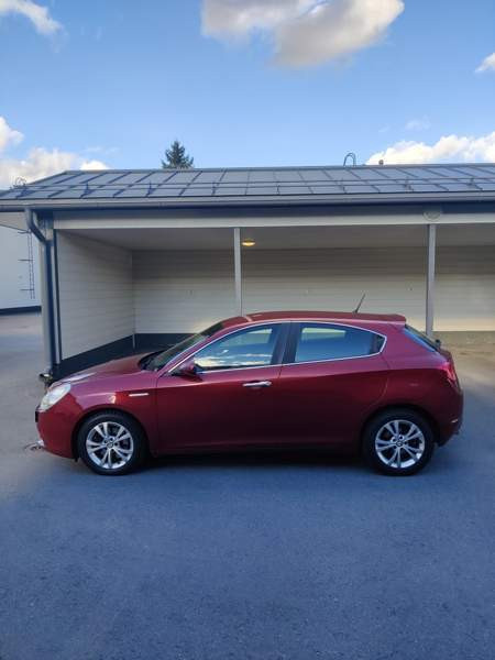 Alfa Romeo Giulietta Seinäjoki - valokuva 4