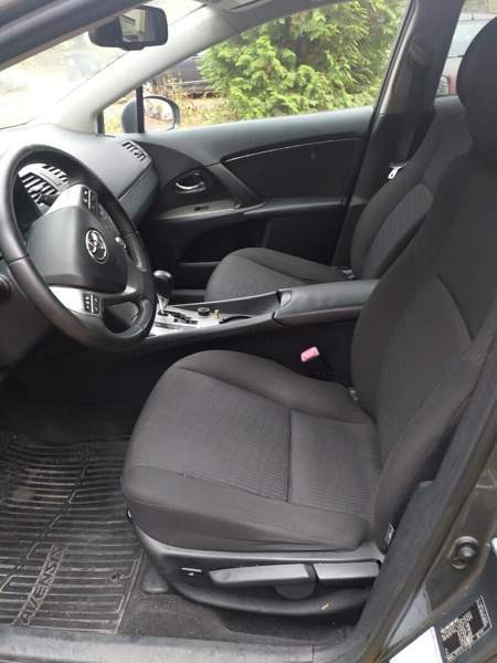 Toyota Avensis Vantaa - valokuva 5