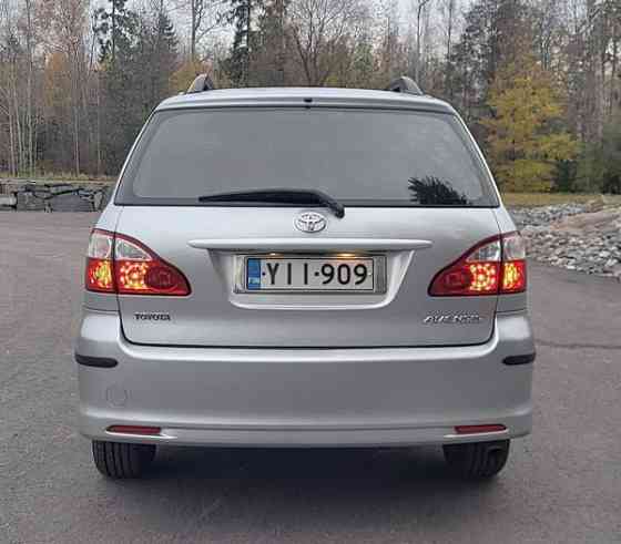 Toyota Avensis Verso Helsinki