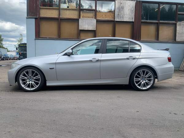 BMW 330 Riihimäki - valokuva 7
