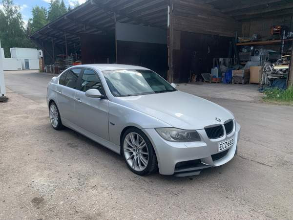 BMW 330 Riihimäki - valokuva 1
