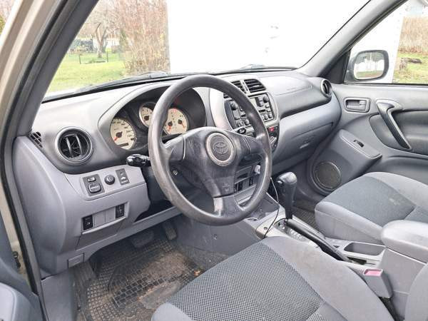 Toyota RAV4 Glebychevo - valokuva 5