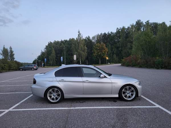 BMW 330 Laensi-Turunmaa - valokuva 3