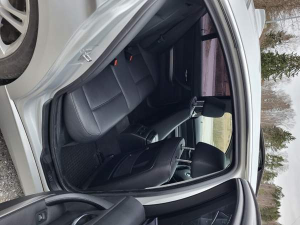 BMW 330 Laensi-Turunmaa - valokuva 7