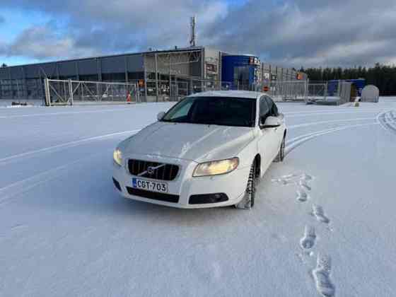 Volvo S80 Каяни