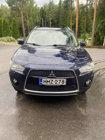 Mitsubishi Outlander Hafnarfjoerdur - valokuva 2