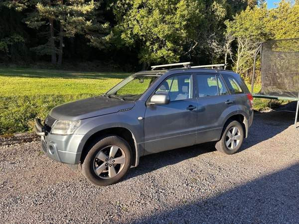 Suzuki Grand Vitara Kaarina - valokuva 1