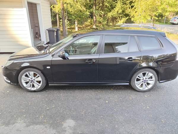 Saab 9-3 Uusikaarlepyy - valokuva 2