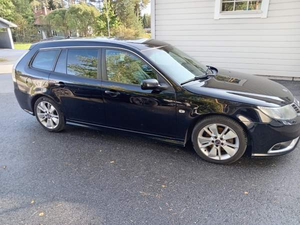 Saab 9-3 Uusikaarlepyy - valokuva 1