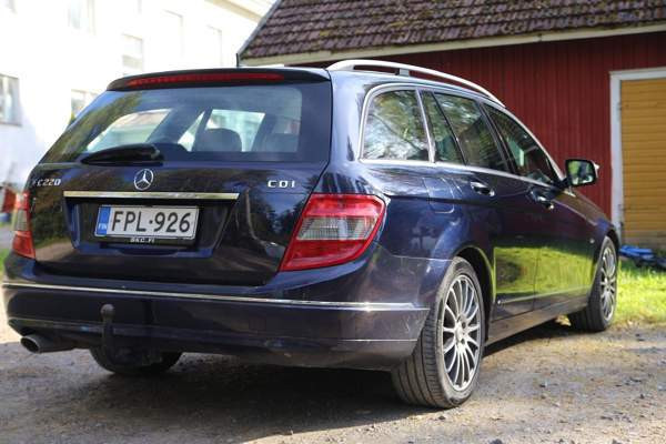 Mercedes-Benz 220 Kinnula - valokuva 2