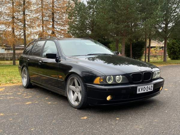 BMW 520 Glebychevo - valokuva 1