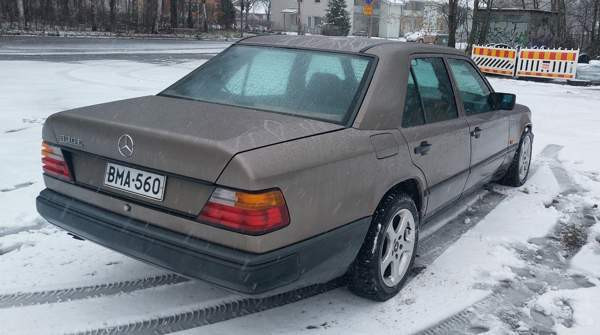 Mercedes-Benz 300 Тампере - изображение 1